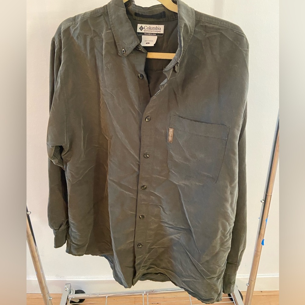Columbia green men’s long sleeve button up